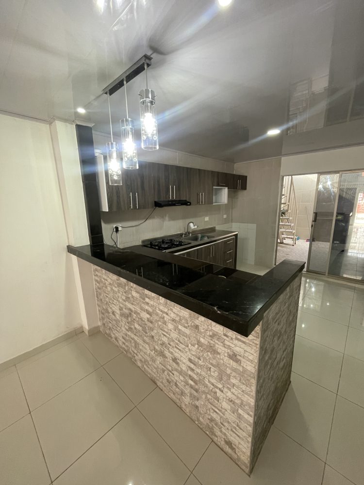 20241004_202705276_iOS