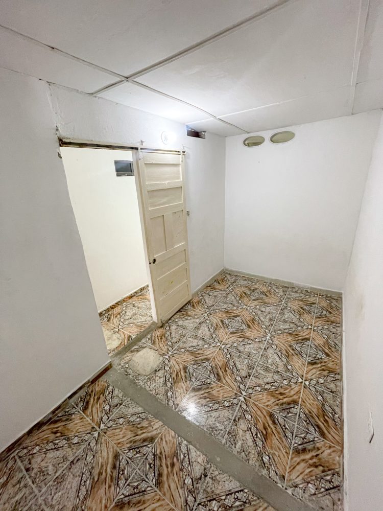 20240912_195410136_iOS